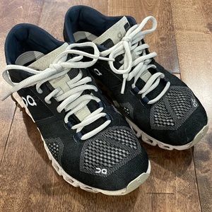 On Cloud X Black Pearl size 6.5